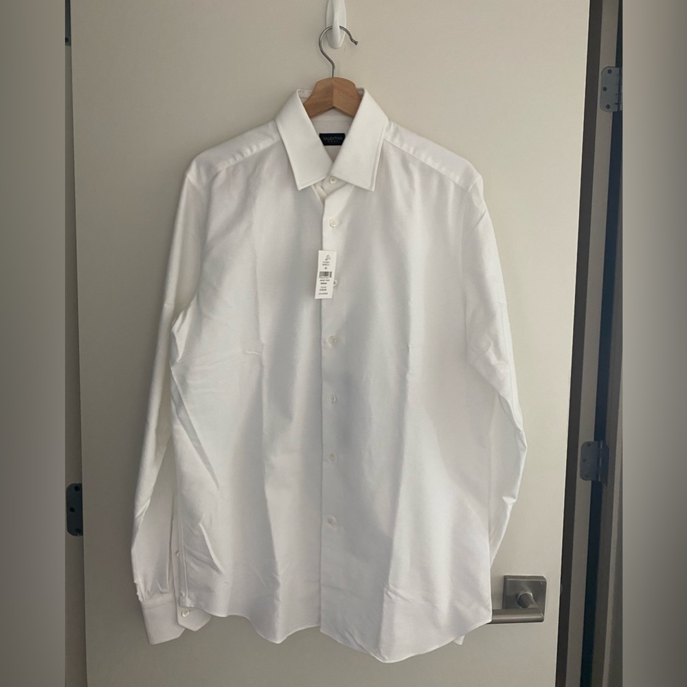 VALENTINO
Point Collar Cotton Classic-Fit Dress Shirt
Size: 40 (15.75)